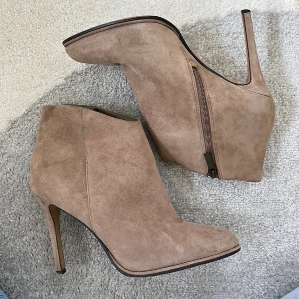 Vince Camuto Lorenza Sz 8 Ankle Boots